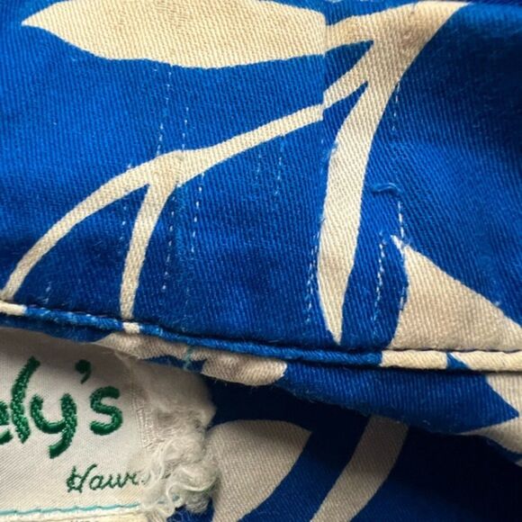 Fely’s Hawaii Hawaiian Shirt – Blue with White Floral Print - Picture 5 of 5